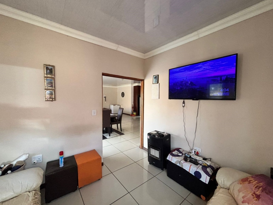 4 Bedroom Property for Sale in Mooivallei Park North West